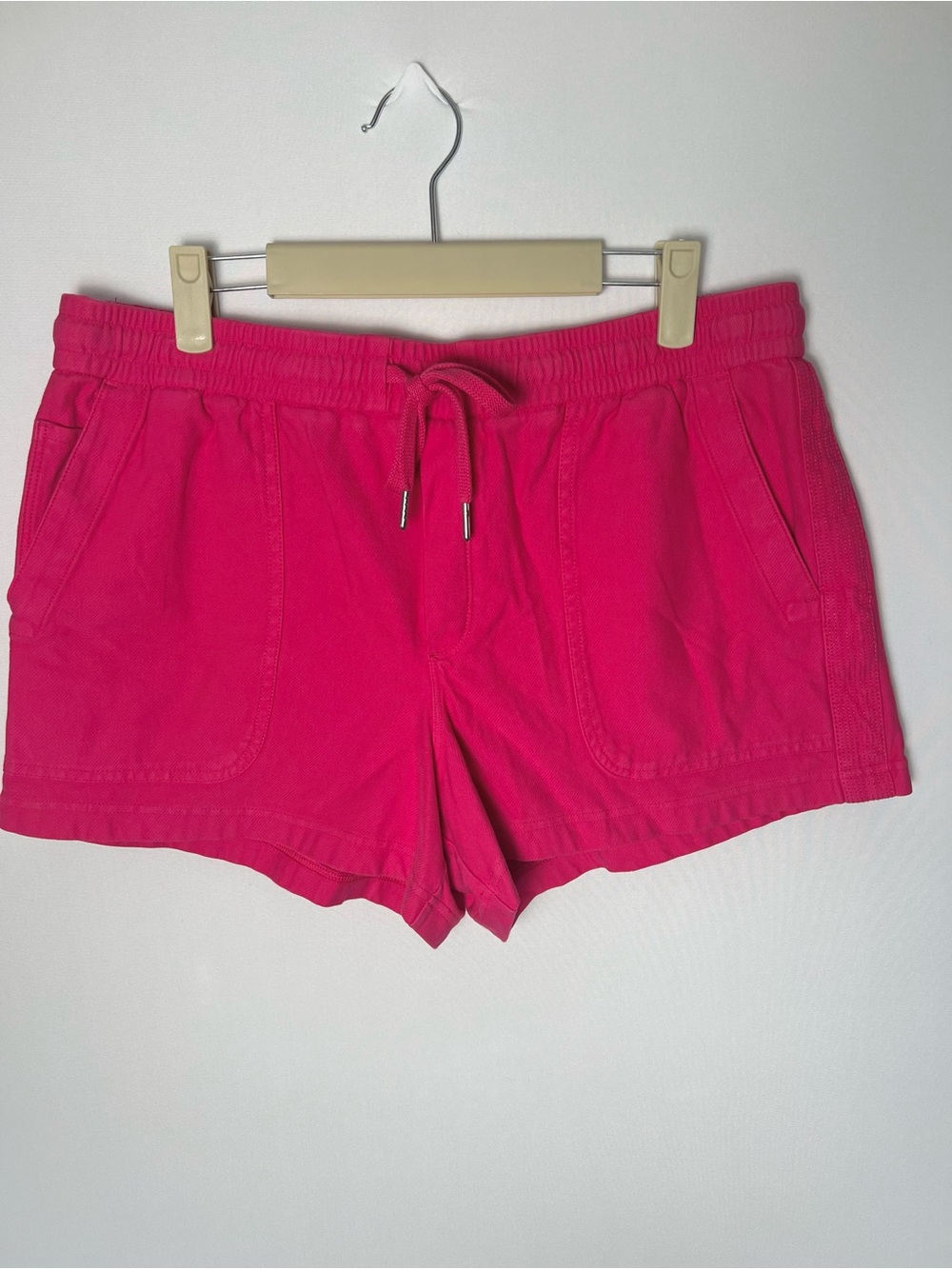 Athleta Women’s Farallon High Rise Shorts Hot Pink Athletic Casual Large Pockets